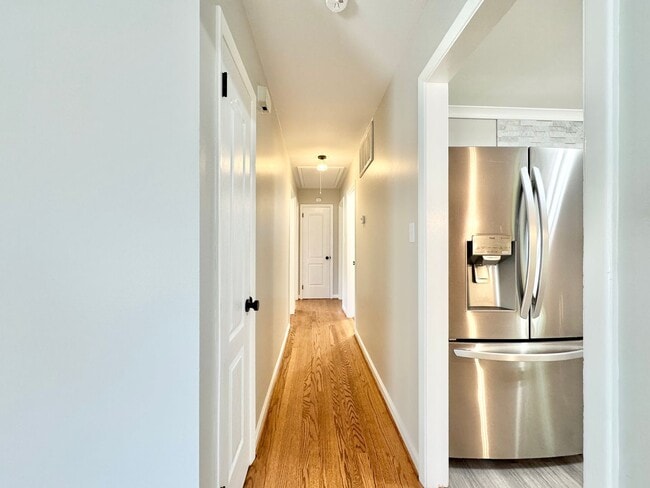 Building Photo - Adorable 3 Bed/2 Bath Off N Holden/Westridge