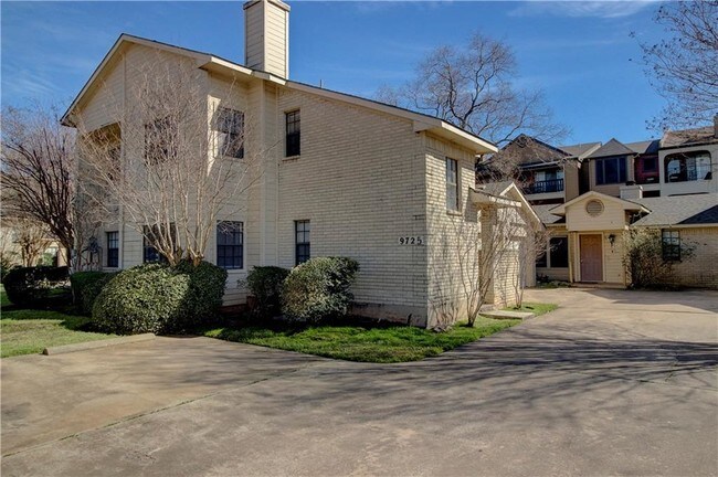 Building Photo - 9719-9725 Copper Creek Dr