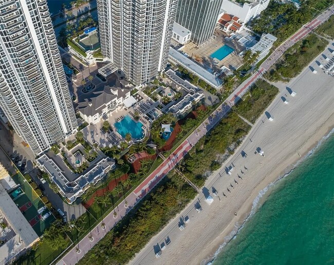 Foto del edificio - 4775 Collins Ave