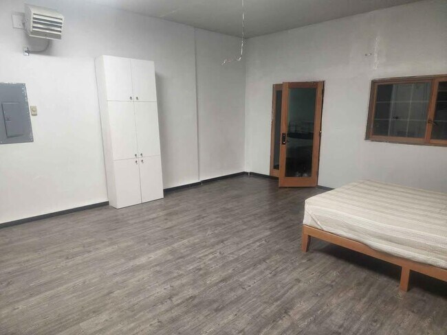 Foto del edificio - 1885 Lacy Ln