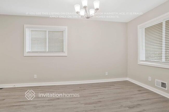 Foto del edificio - 327 Terrydale Dr SE