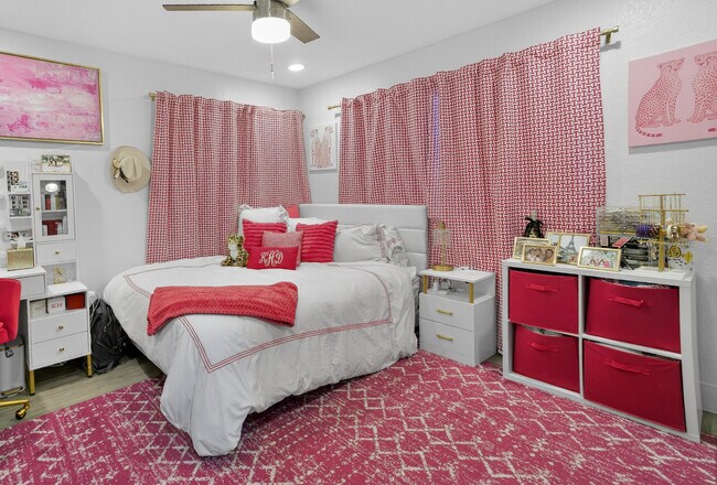 Foto del edificio - 3204 Forest Park Blvd