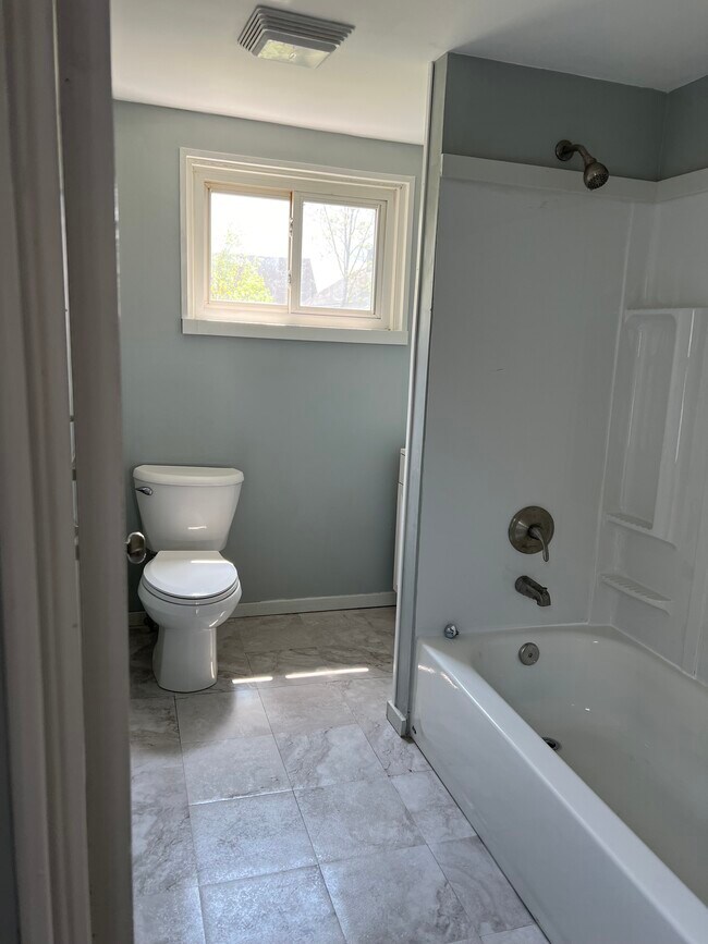 Foto del edificio - 541 W Brady St