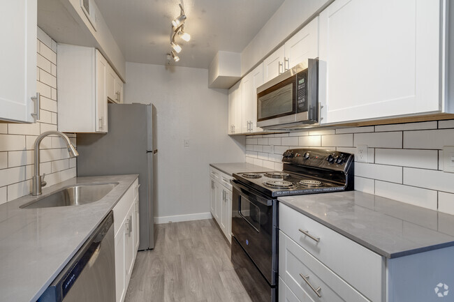Interior Photo - Rowan