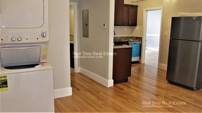 Building Photo - 5 bedroom in Boston MA 02119