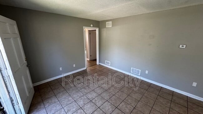 Building Photo - 4829 McCrory Ave