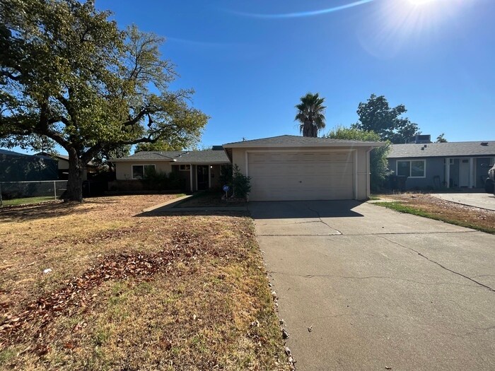 Foto principal - 3 Bed 2 Bath for rent in Rancho Cordova
