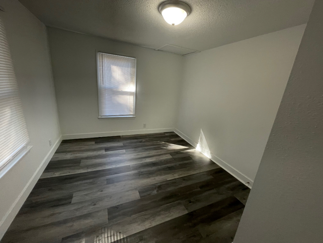 Foto del edificio - NO APPLICATION FEE!!!!!!!!!!!!!!!!!!! Sect...