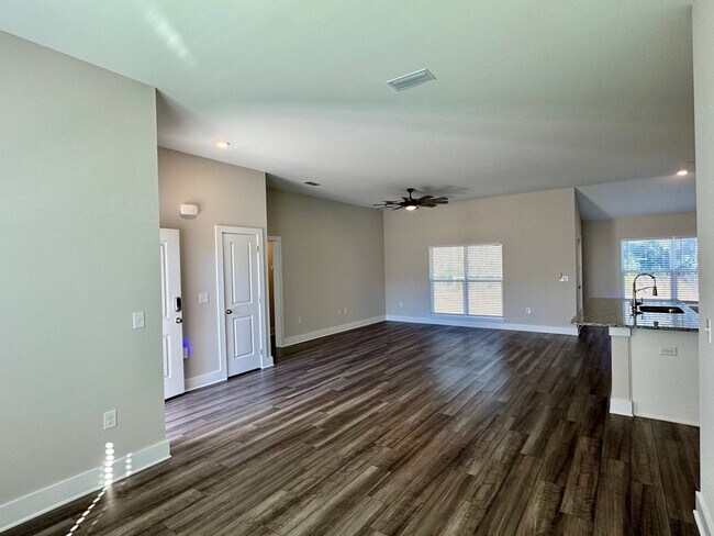 Foto del edificio - 456 Jones Homestead Rd