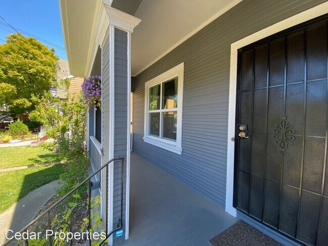 Building Photo - 4 br, 2 bath House - 1832 Francisco St.