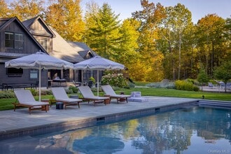 Building Photo - 46 Will Tremper Dr