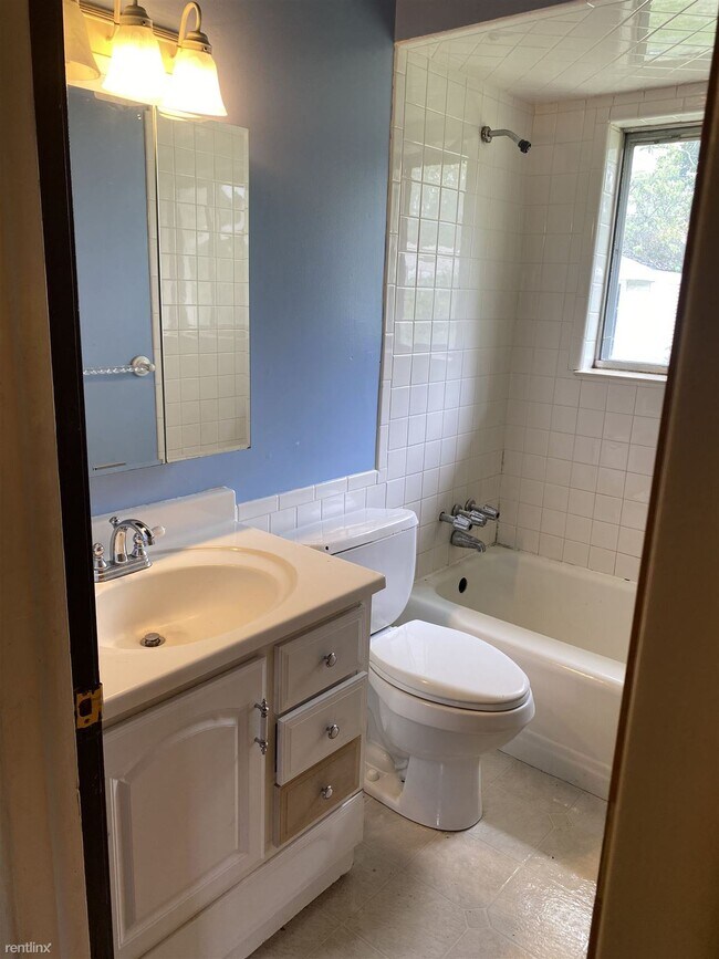 Building Photo - 3 br, 1 bath House - 2830 Epsilon Trl