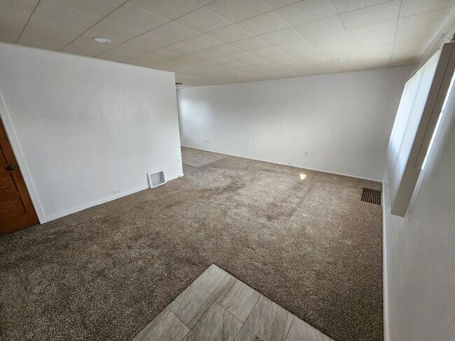 Foto del edificio - 2 Bed 1 Bath Home in the Heart of Richland