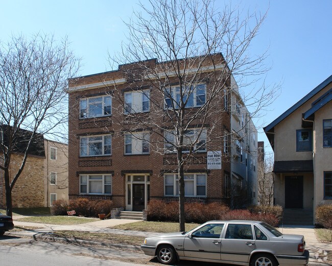 Foto del edificio - 2530 Dupont Ave S