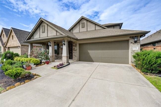 Photo - 13026 Sheildaig St House