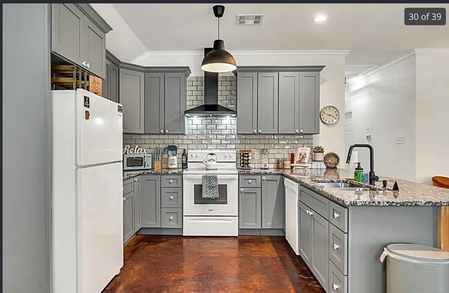 Foto del edificio - Fully Furnished Near Baylor