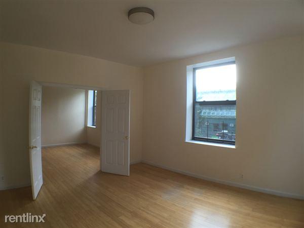 Foto del edificio - 217 E 25th St