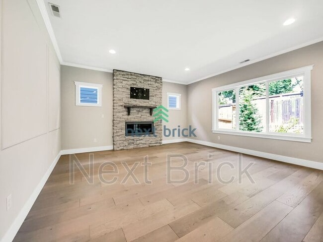 Building Photo - 1503 184th St SW