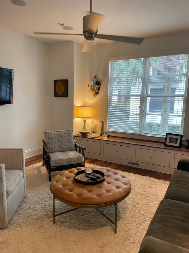 Foto del edificio - 10 Brewster Ct