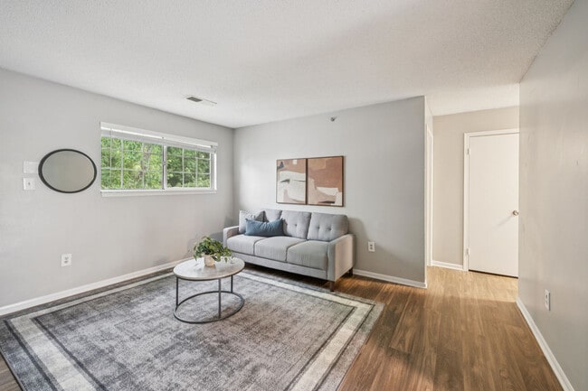 Building Photo - 340 Kenridge Pkwy