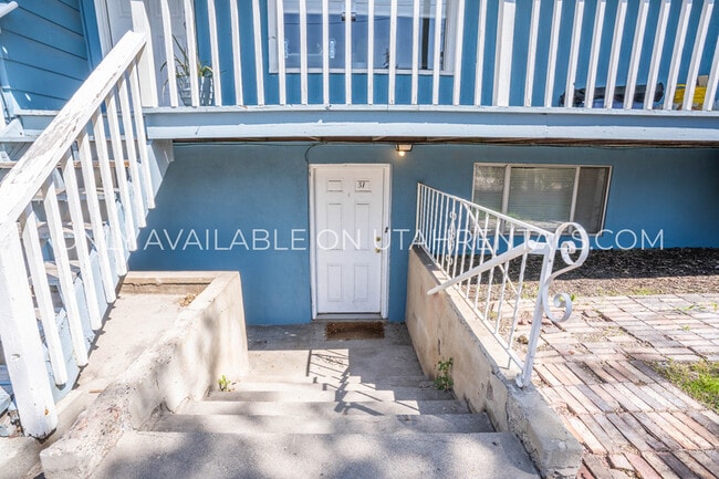 Building Photo - 37 S 100 E