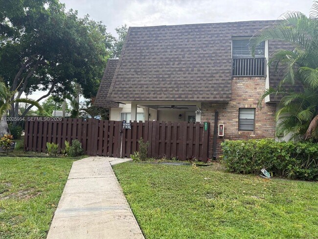 Building Photo - 2621 NW 99th Ave