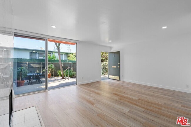 Foto del edificio - 122 Buccaneer St