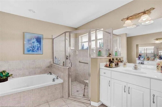 Foto del edificio - 7120 Coral Ridge Rd