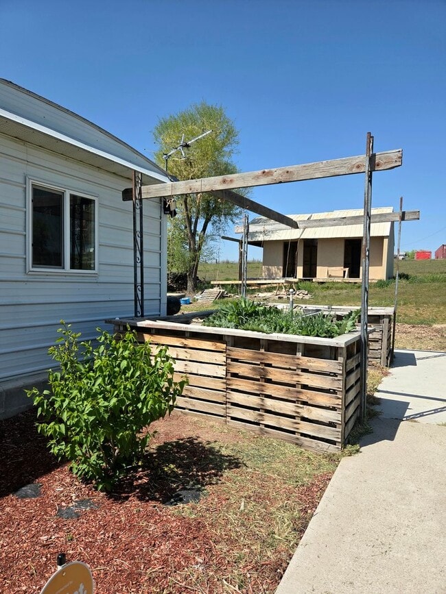 Foto del edificio - 3 Bed, 2 Bath Country-Home on 5 Acres