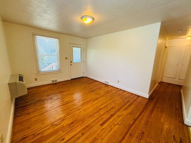 Foto del edificio - 1 Bedroom 1 Bath Duplex