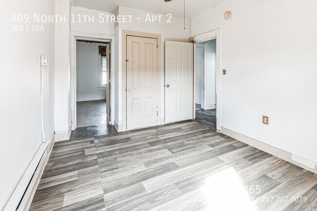 Building Photo - Precious 3 bed 1 bath Apartment at Reading...