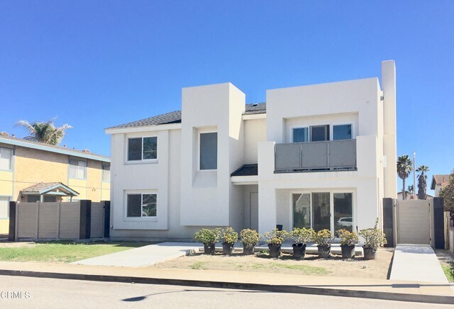 Foto principal - 5420 Driftwood St