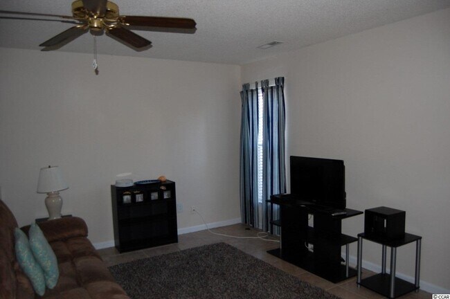 Building Photo - 4353 Spa Dr