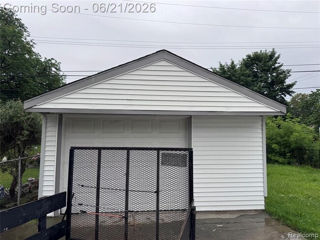 Building Photo - 1412 E Goulson Ave