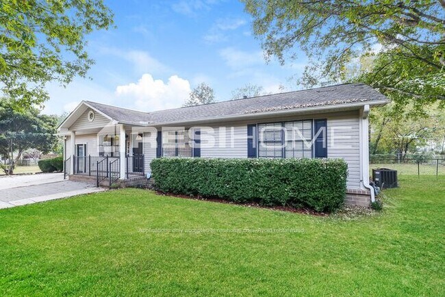 Building Photo - 5134 Shamrock Drive