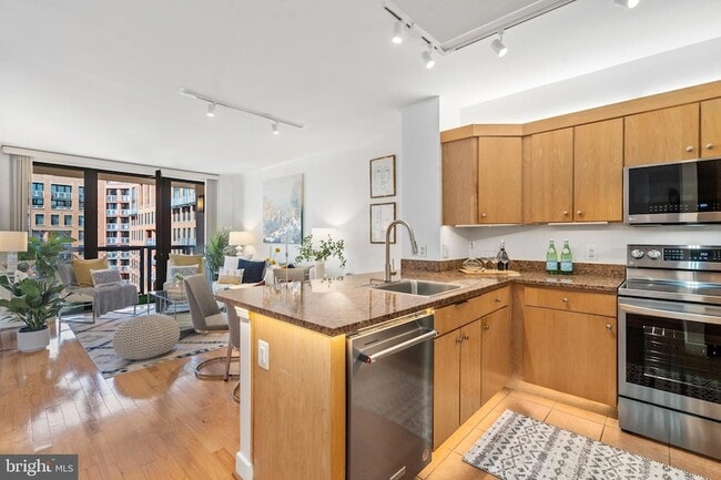 Foto del edificio - 631 D St NW