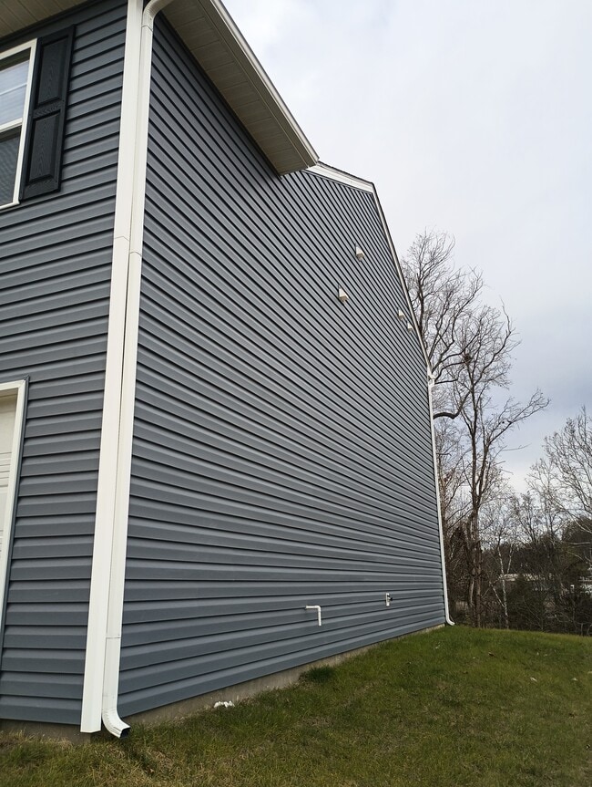 Building Photo - 1144 Aspen Ter