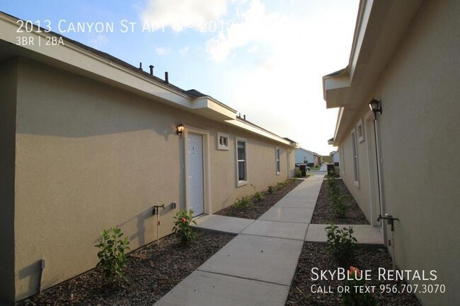 Foto del edificio - 2013 Canyon St