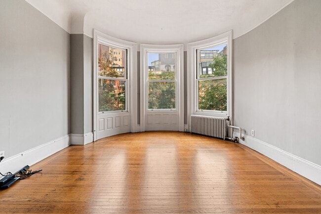 Building Photo - 259 Beacon St