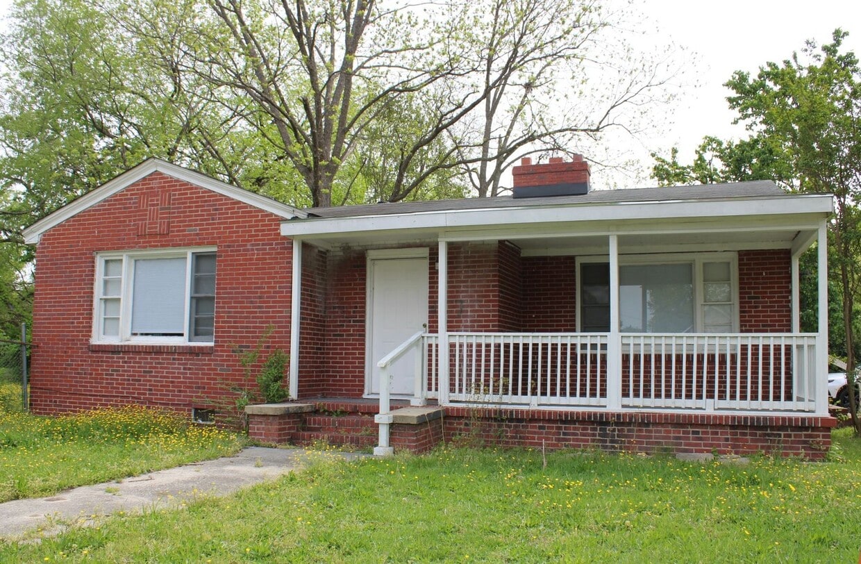 Primary Photo - 301 Park Ave