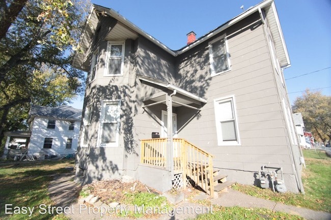 Building Photo - 604 Fillmore St