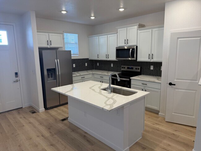 Foto del edificio - Stunning New Build Townhome in Denver 3 Bed 2.5 Bath 1,514 Sq. Ft.
