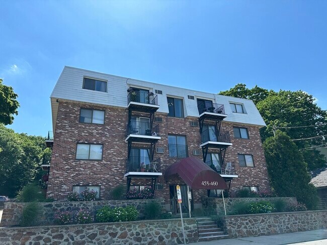 Foto del edificio - 458 - 460-460 Eastern Ave