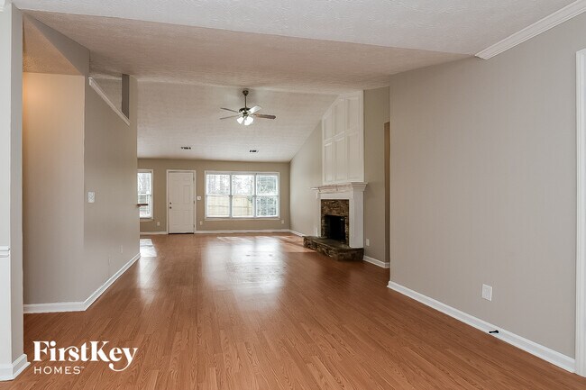 Building Photo - 920 Springer Ct