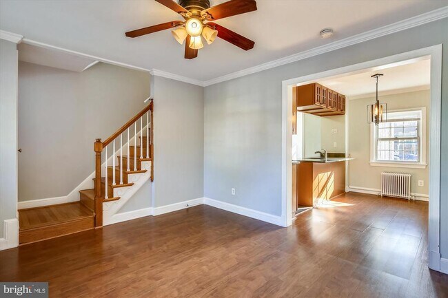 Foto del edificio - 1037 N Monroe St