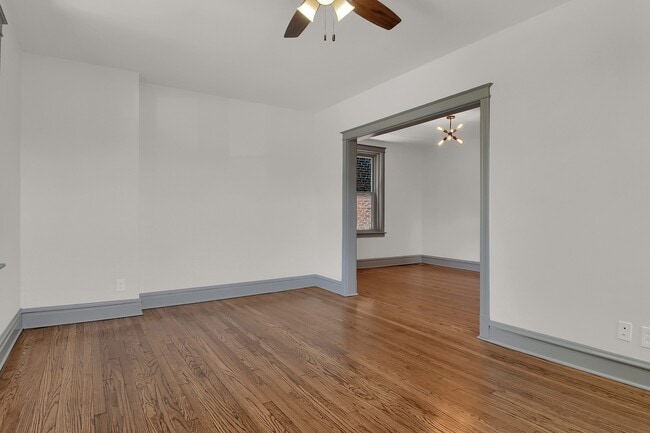 Building Photo - 4915 Mardel Ave