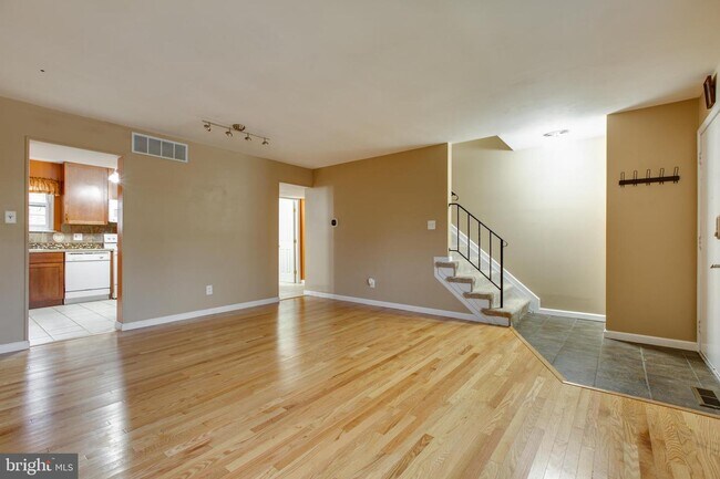 Foto del edificio - 439 Gatewood Ct