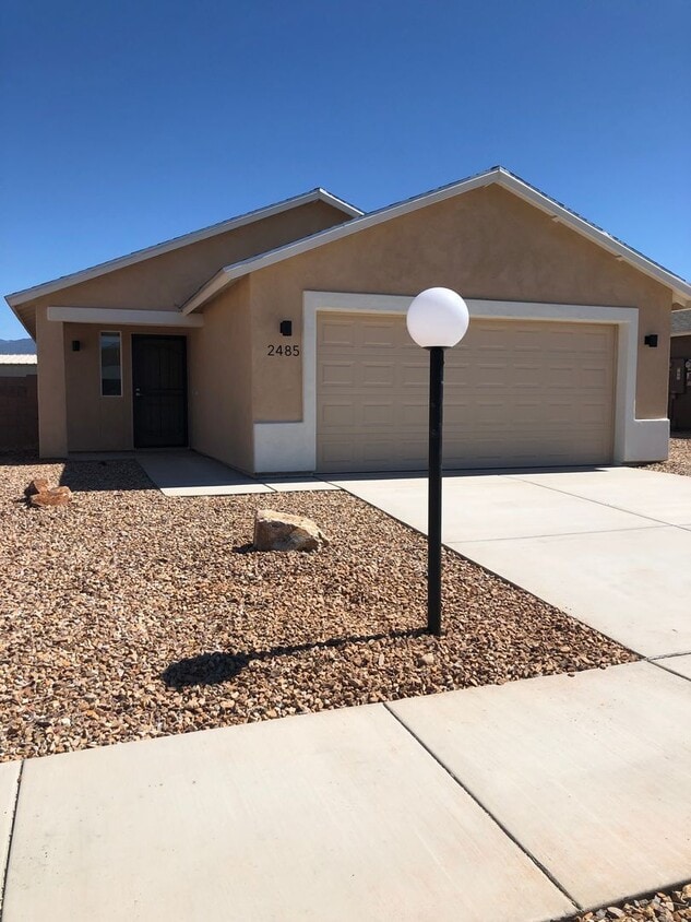 Photo - 2485 S Clovis Place-