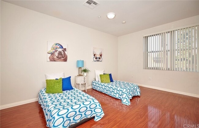 private room for rent - 435 W Center Street Promenade