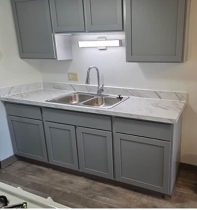 2BR 1.5BA 910SF Upgraded TH - Oak Tree Village Apartments